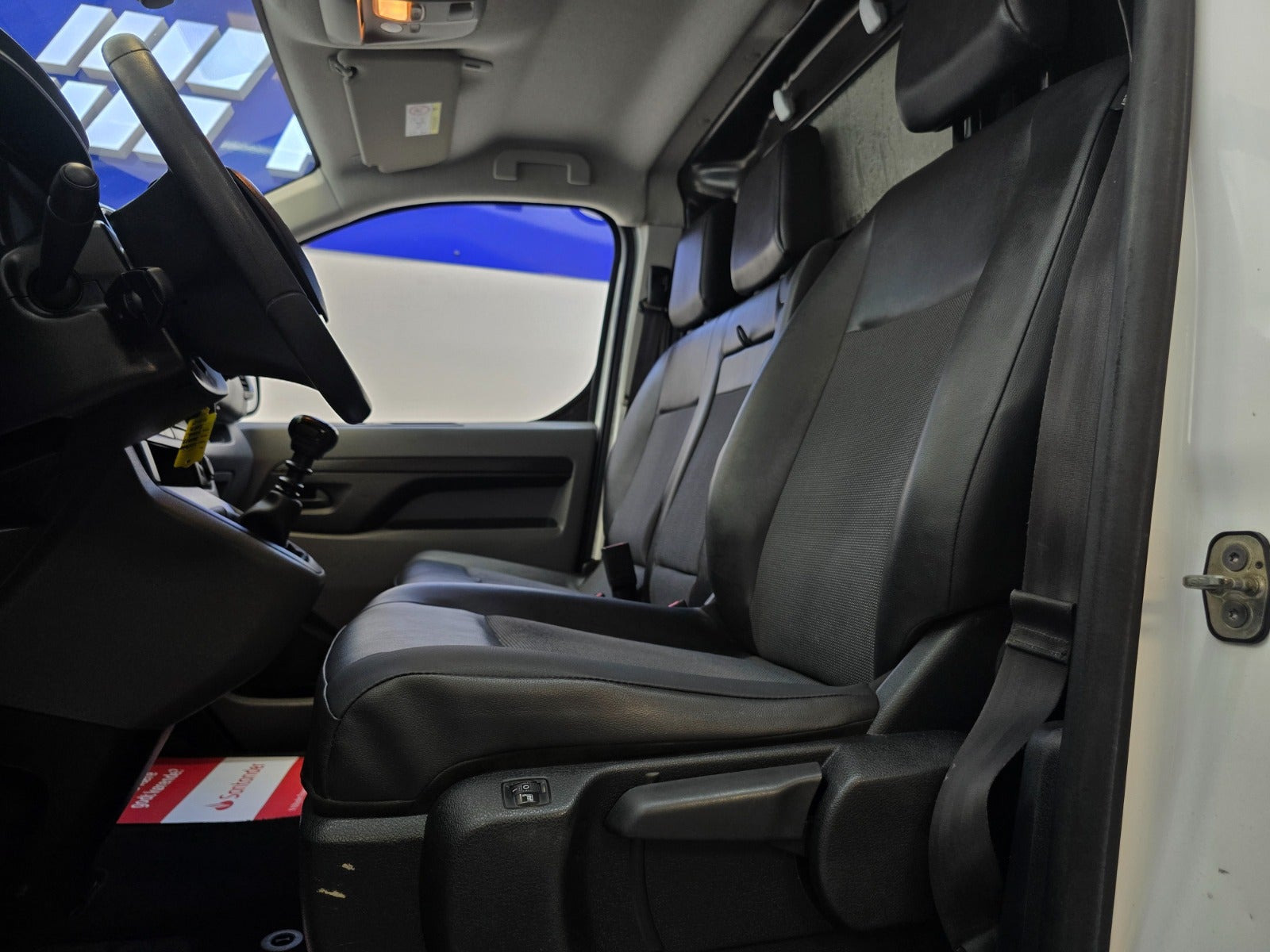 Hvid Citroën Jumpy fra 2017