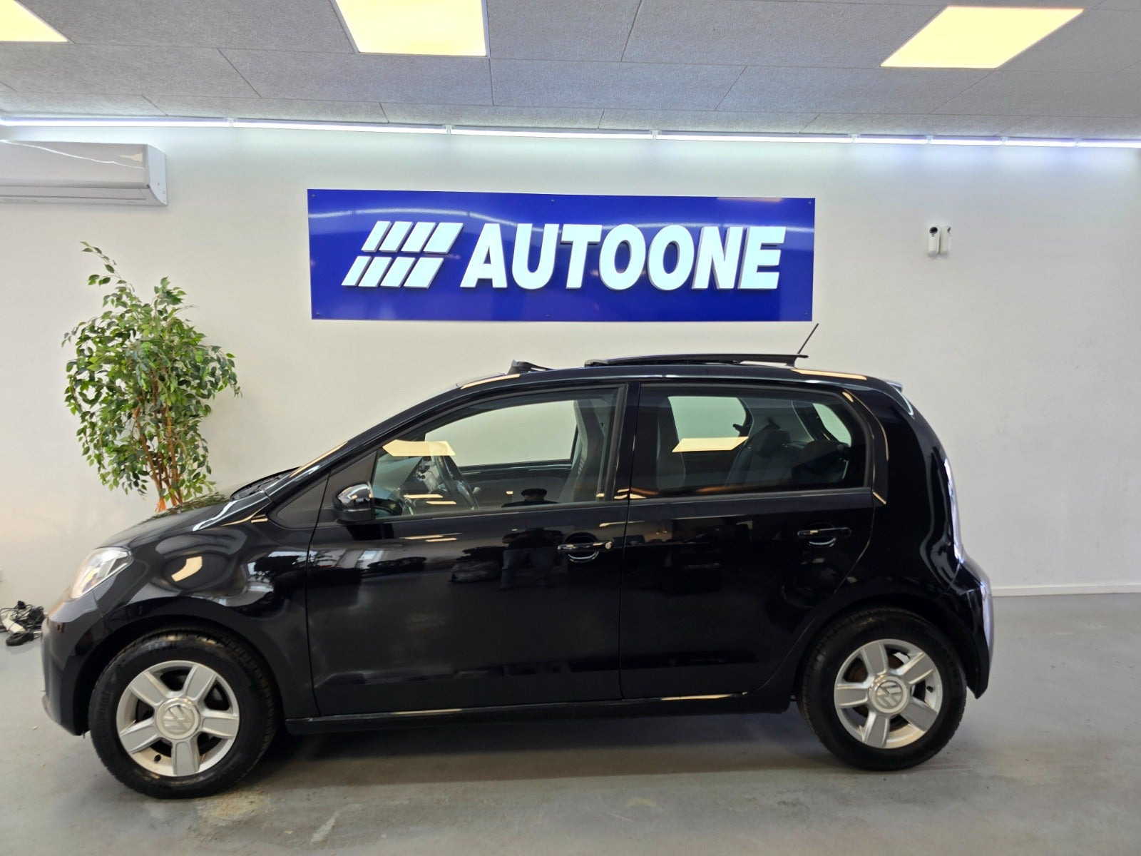 Sort VW UP! fra 2019