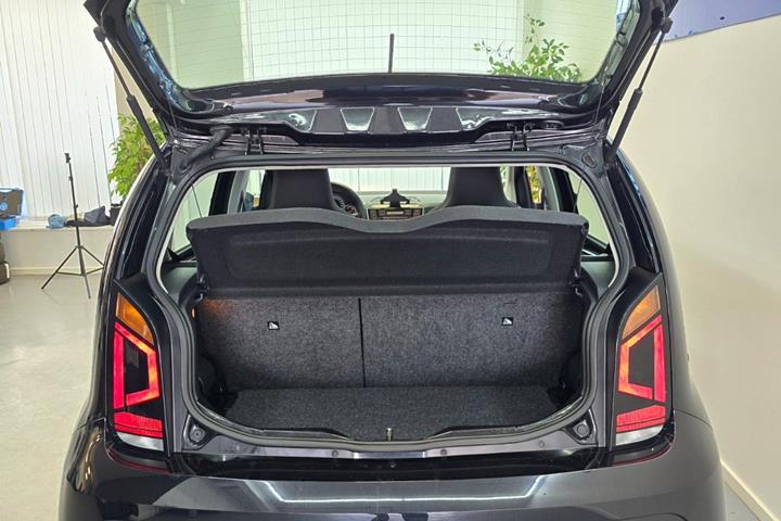 Sort VW UP! fra 2019