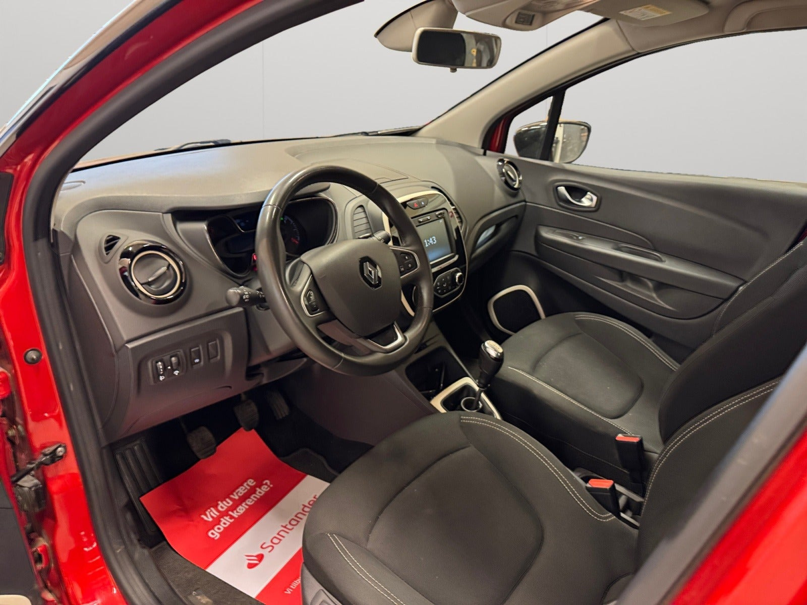 Rød Renault Captur fra 2018