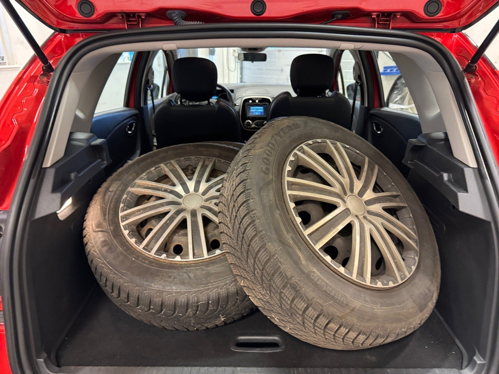 Rød Renault Captur fra 2018