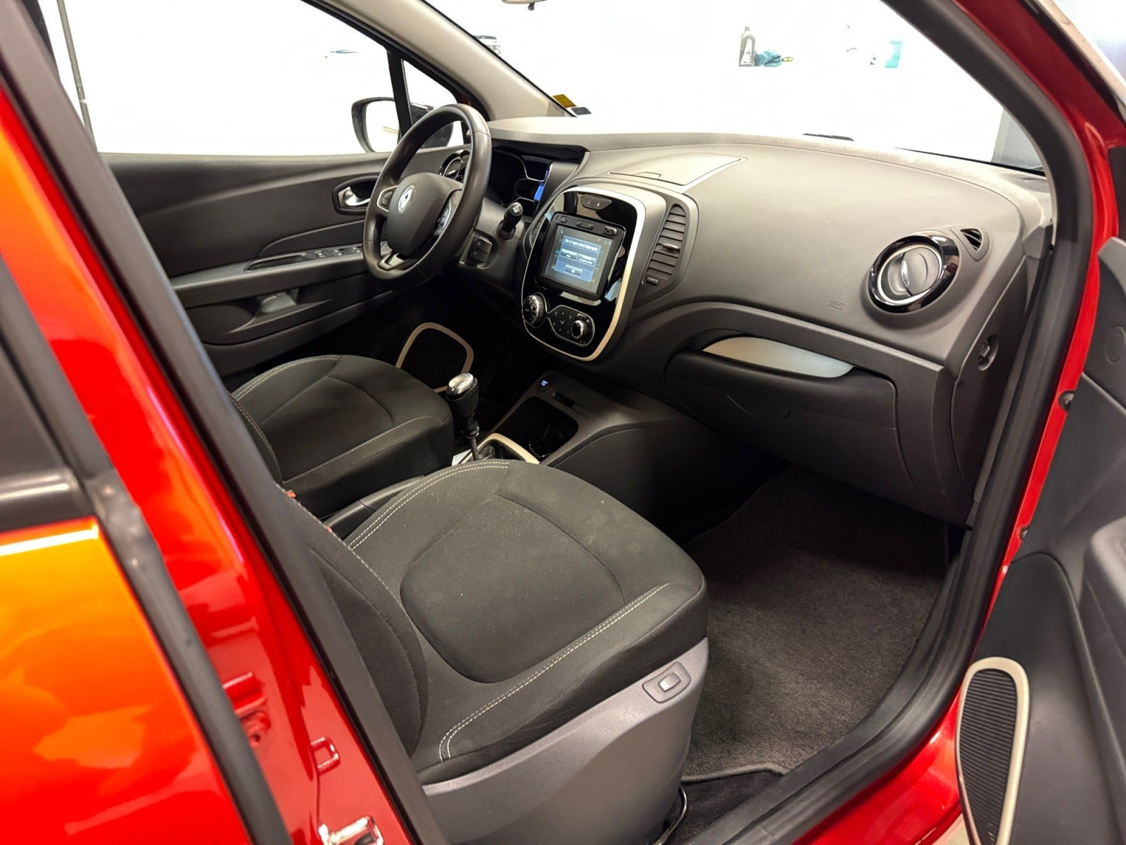 Rød Renault Captur fra 2018