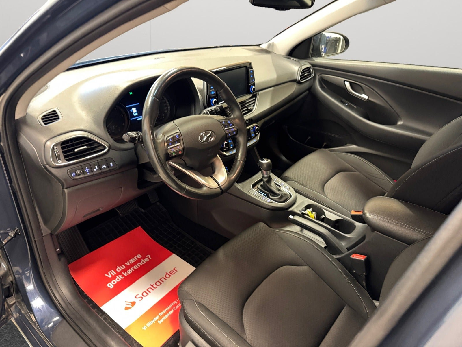 Blå Hyundai i30 fra 2017