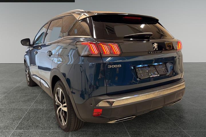 Blå Peugeot 3008 fra 2020