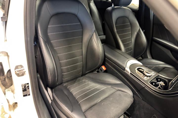 Hvid Mercedes C220 d fra 2019
