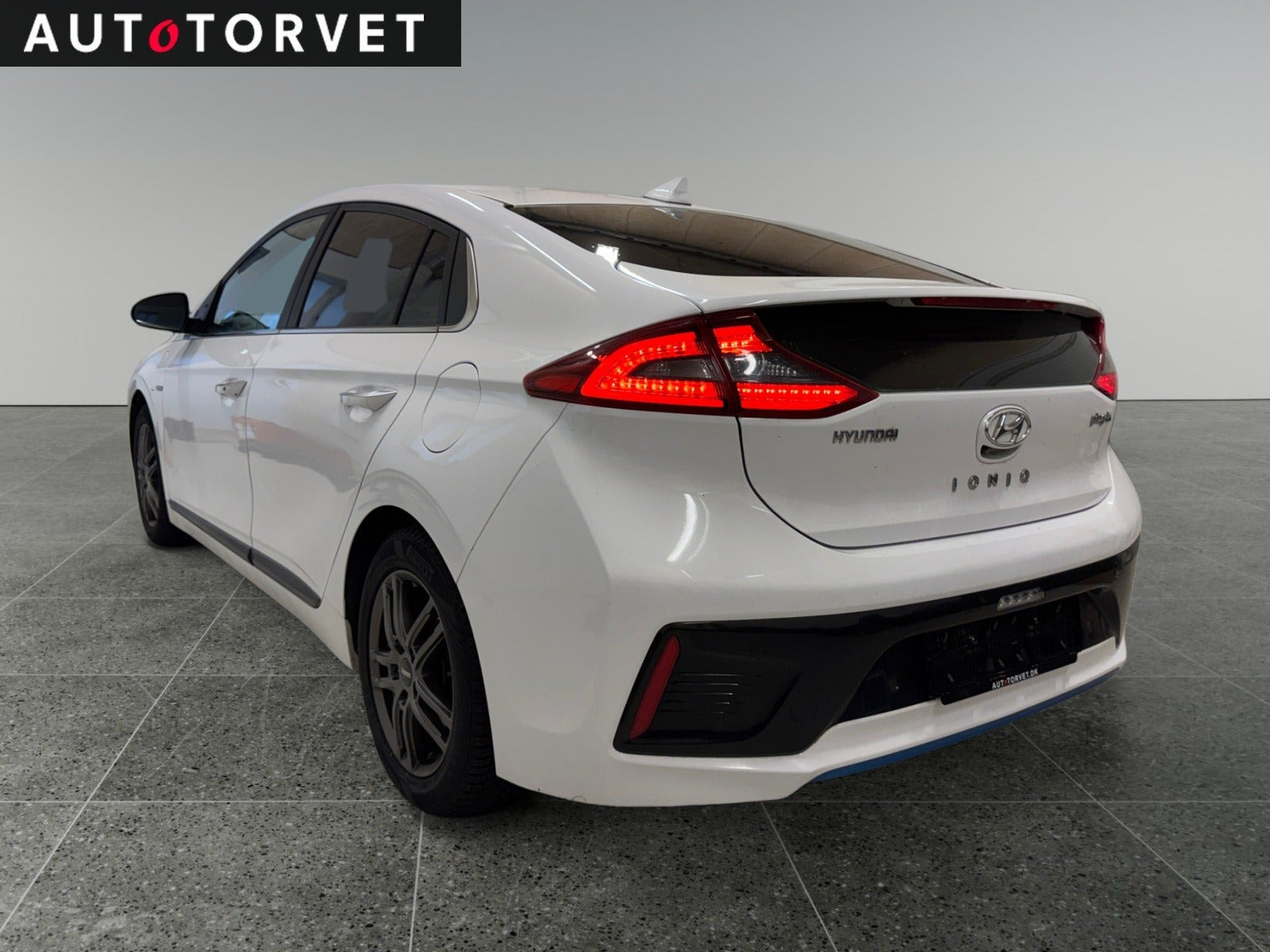 Hvid Hyundai Ioniq fra 2018