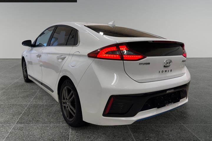 Hvid Hyundai Ioniq fra 2018