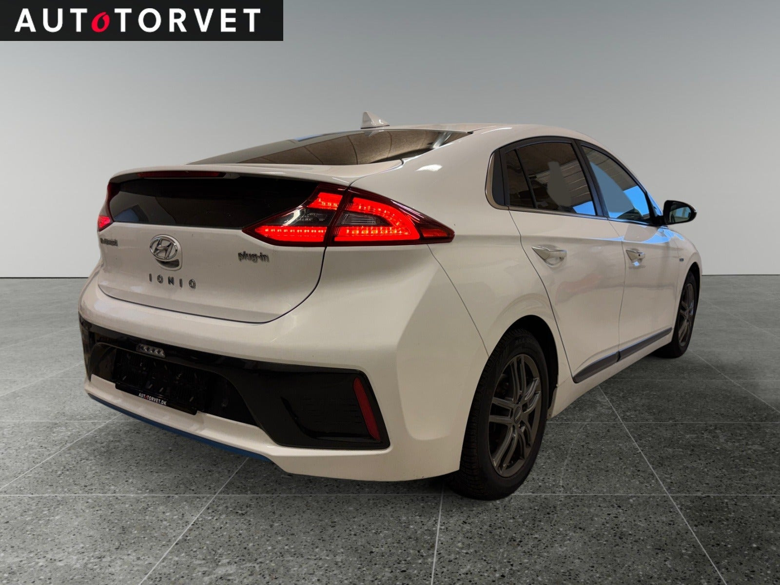 Hvid Hyundai Ioniq fra 2018