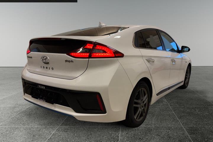 Hvid Hyundai Ioniq fra 2018