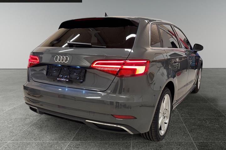Grå Audi A3 fra 2020
