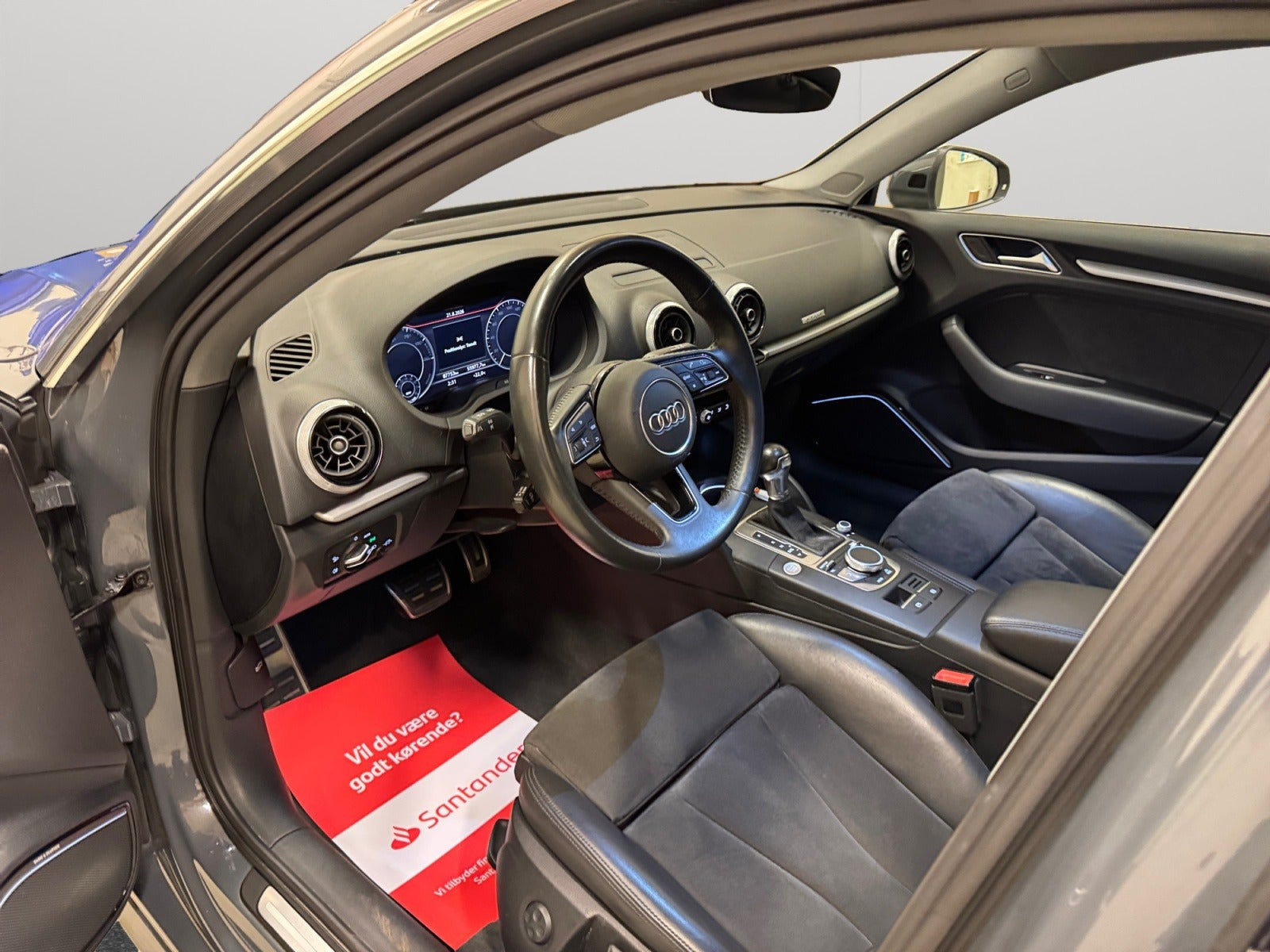 Grå Audi A3 fra 2020