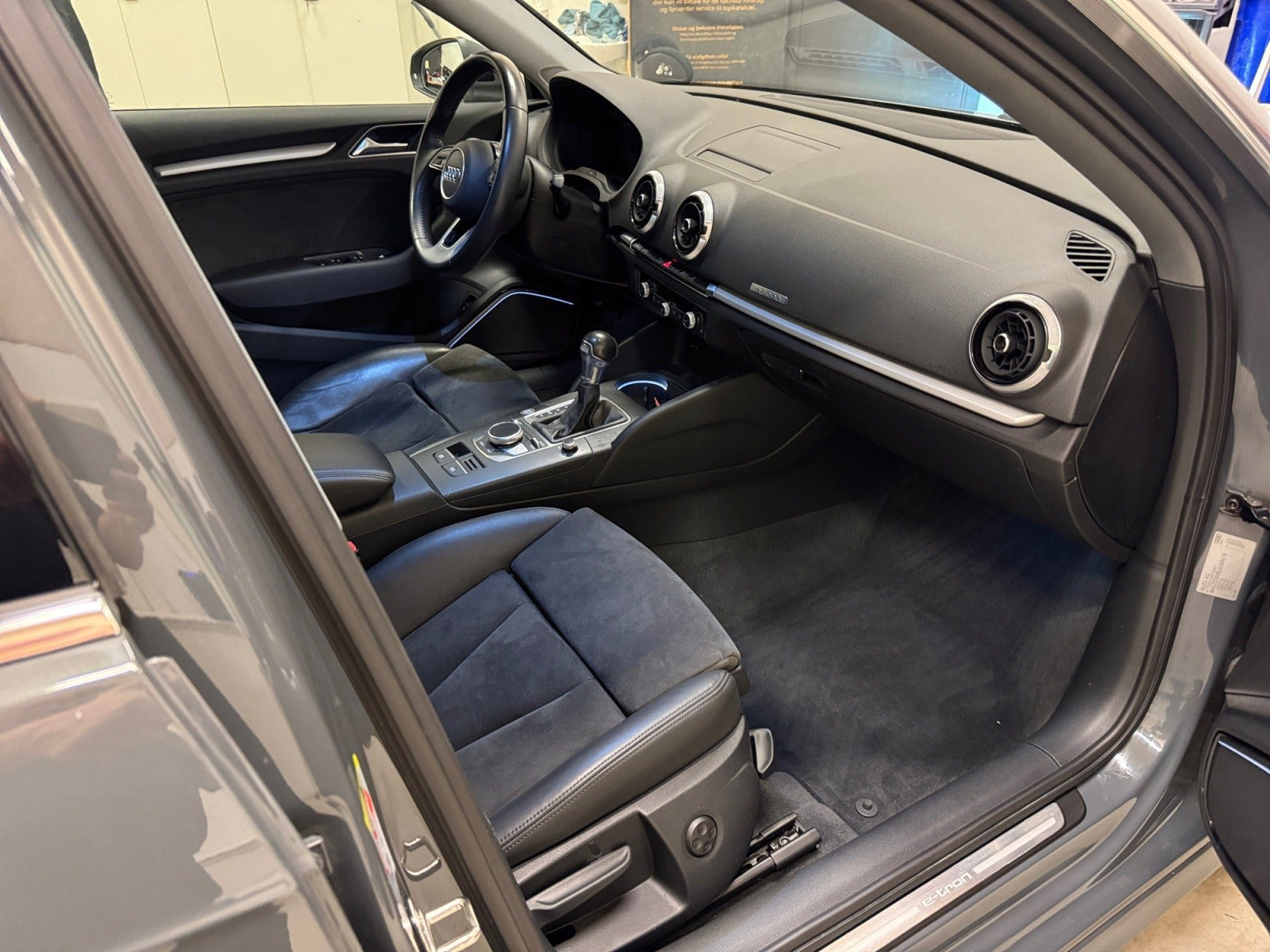 Grå Audi A3 fra 2020