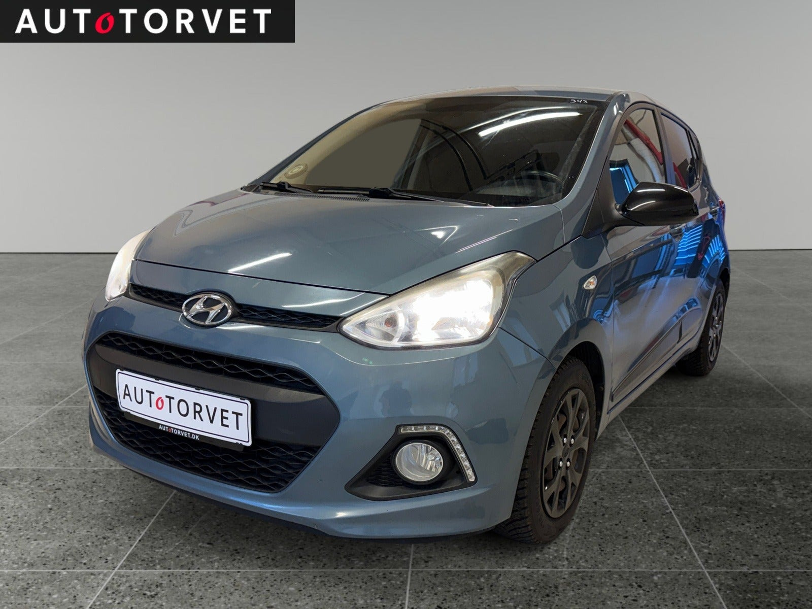 Hyundai i10 1,0 Black Line