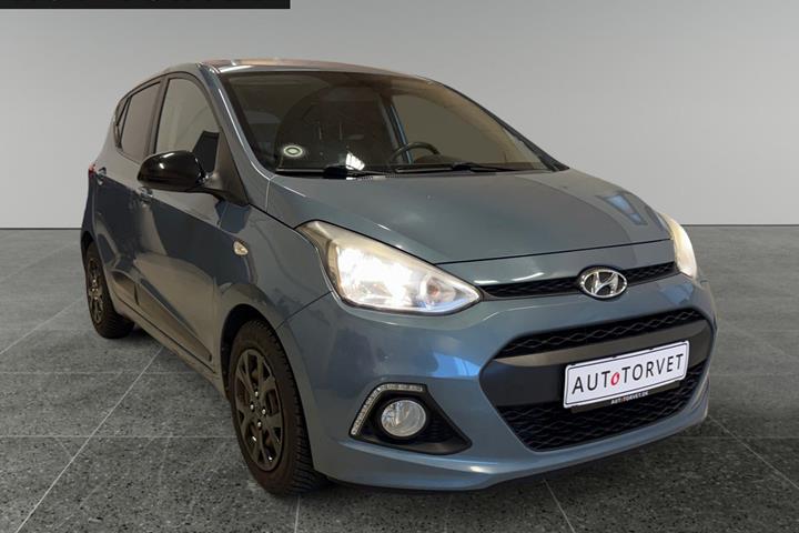 Blå Hyundai i10 fra 2016