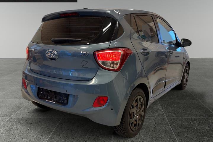 Blå Hyundai i10 fra 2016