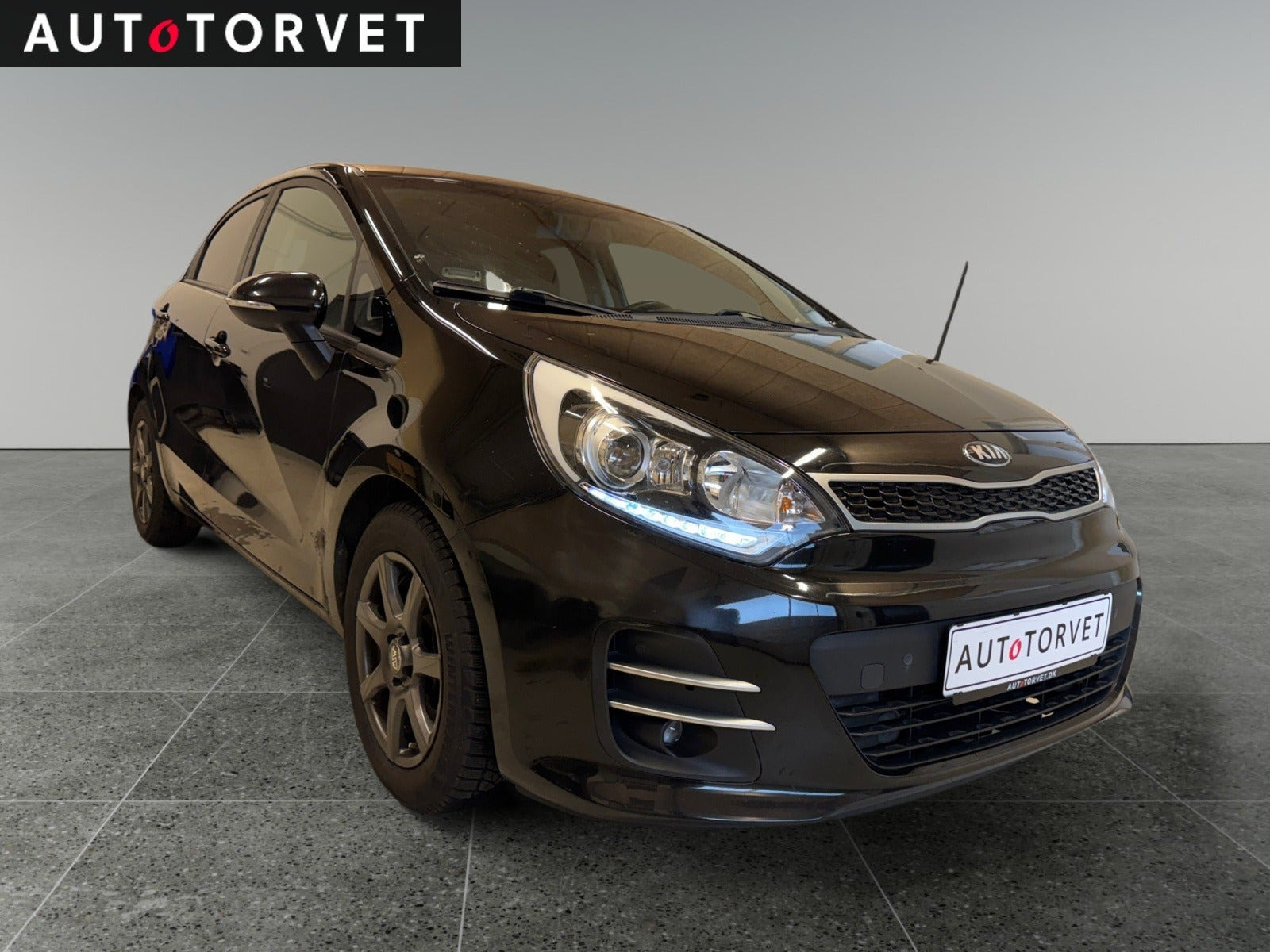 Sort Kia Rio fra 2016