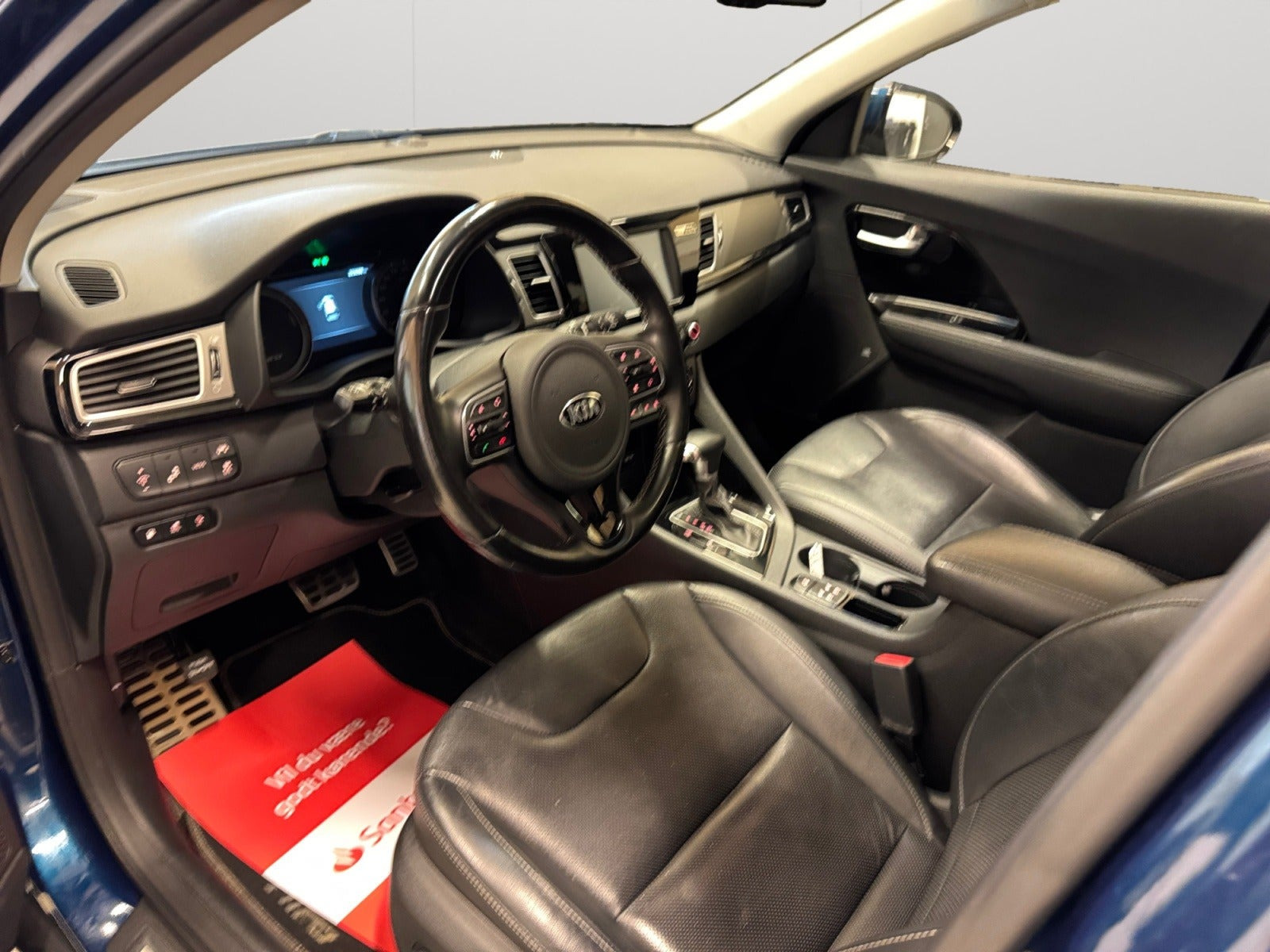 Blå Kia Niro fra 2018