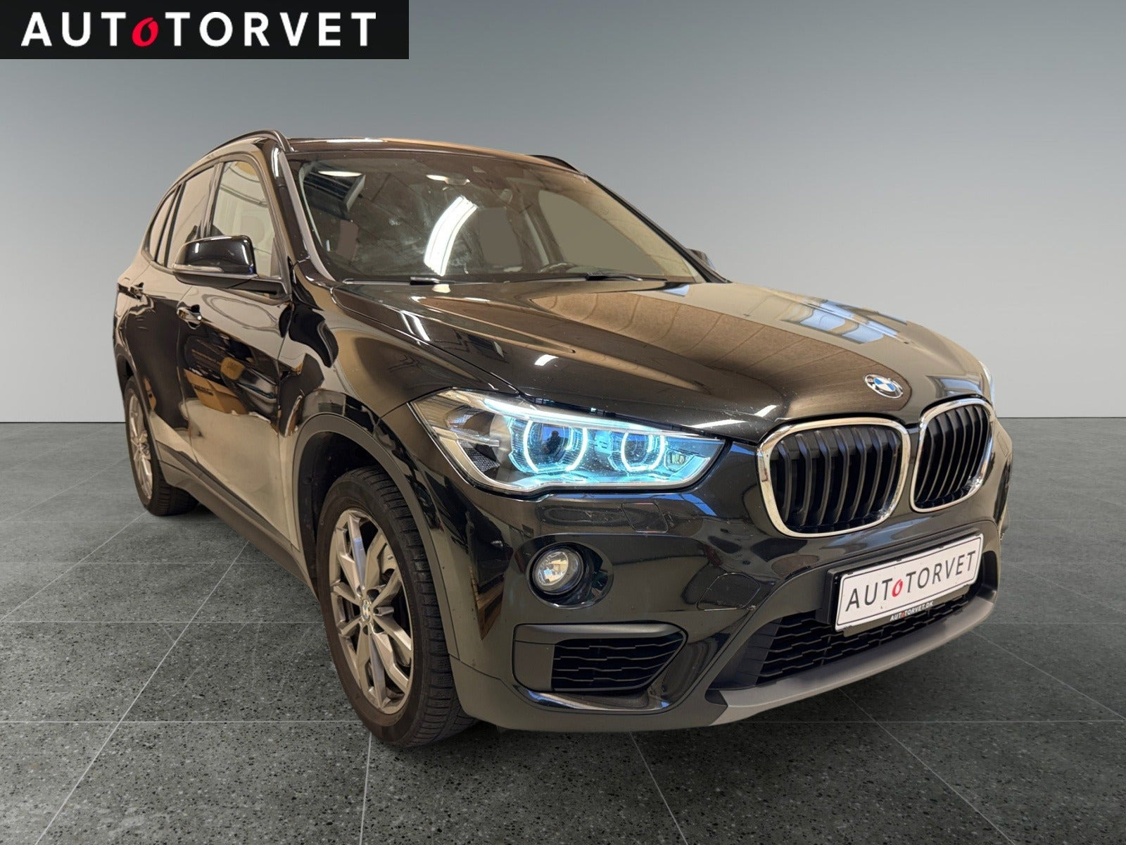 Sort BMW X1 fra 2019