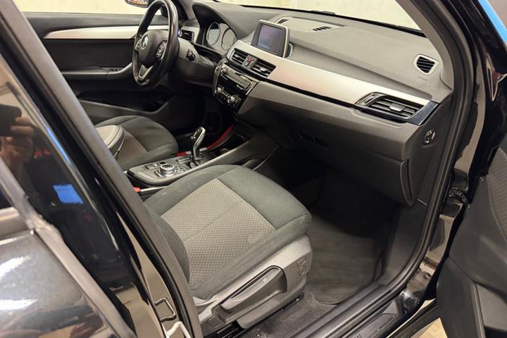 Sort BMW X1 fra 2019