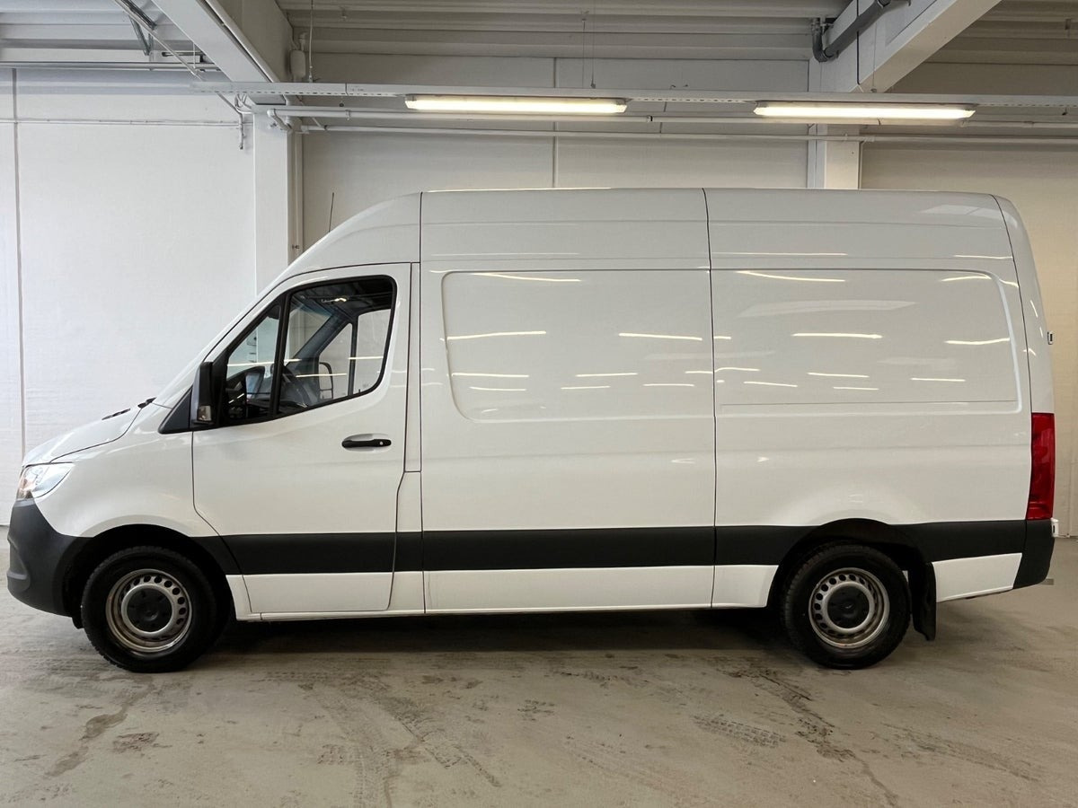 Hvid Mercedes Sprinter 317 fra 2022