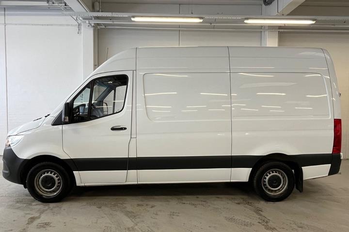 Hvid Mercedes Sprinter 317 fra 2022