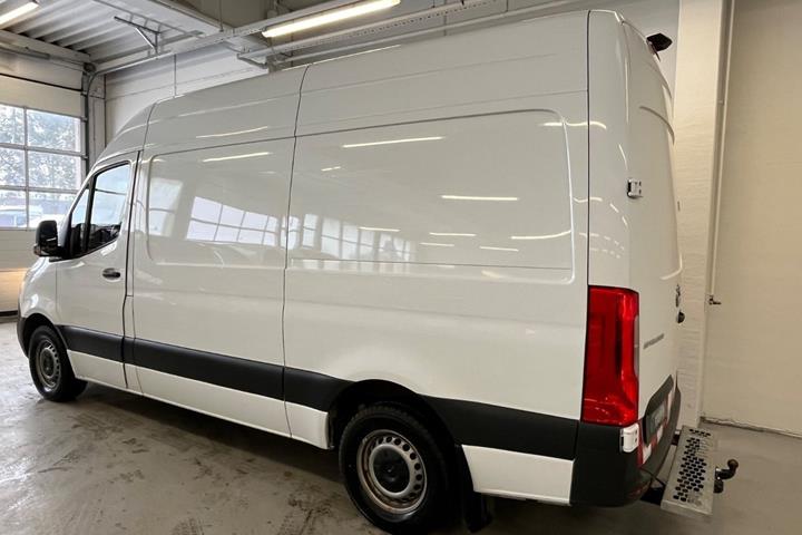 Hvid Mercedes Sprinter 317 fra 2022