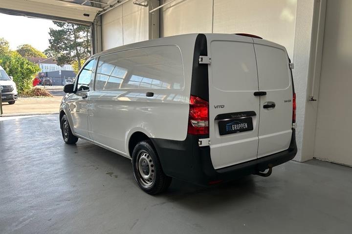Hvid Mercedes Vito 114 fra 2021