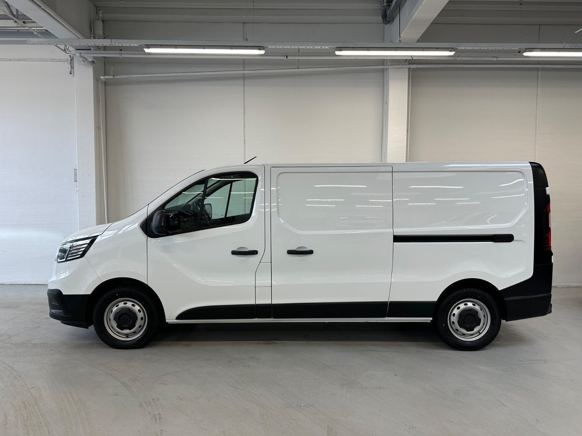 Hvid Renault Trafic fra 2025