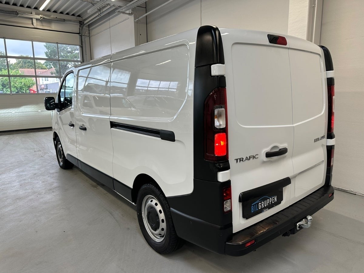 Hvid Renault Trafic fra 2025
