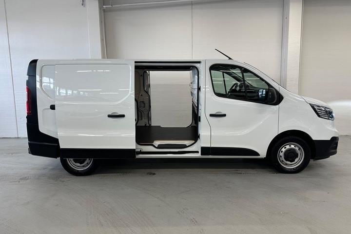 Hvid Renault Trafic fra 2025