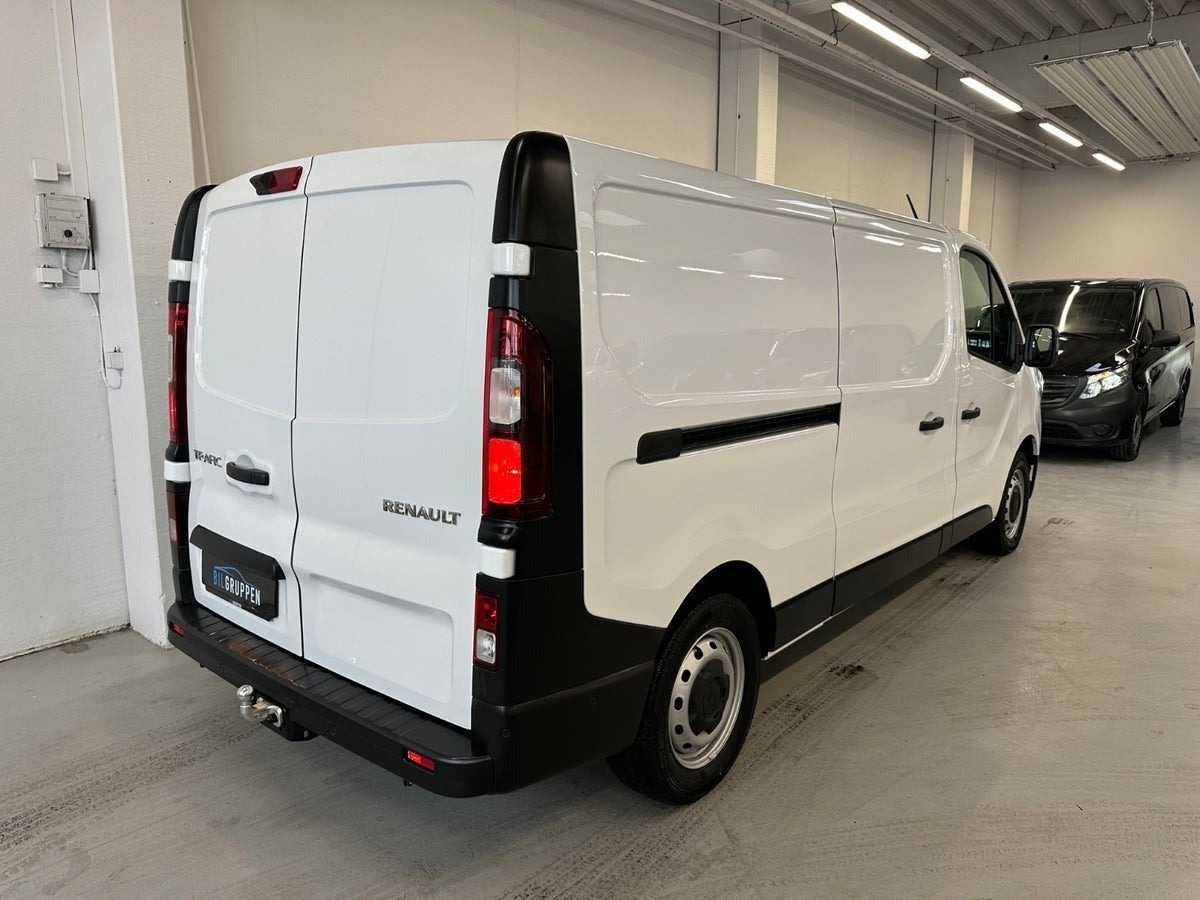 Hvid Renault Trafic fra 2025