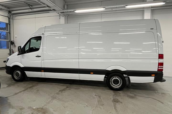 Hvid Mercedes Sprinter 319 fra 2017
