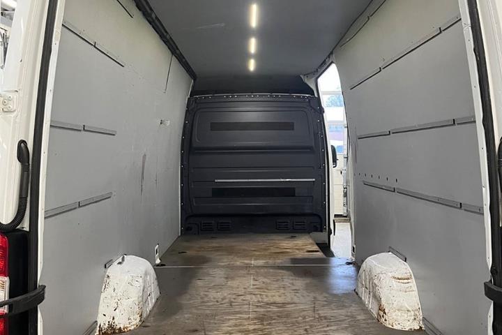 Hvid Mercedes Sprinter 319 fra 2017