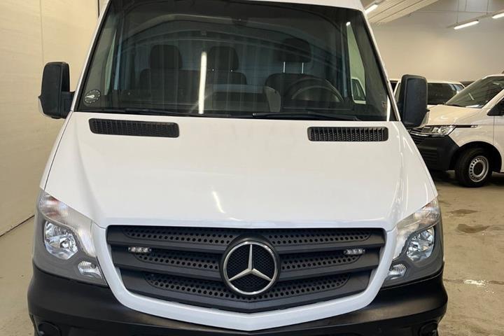 Hvid Mercedes Sprinter 319 fra 2017