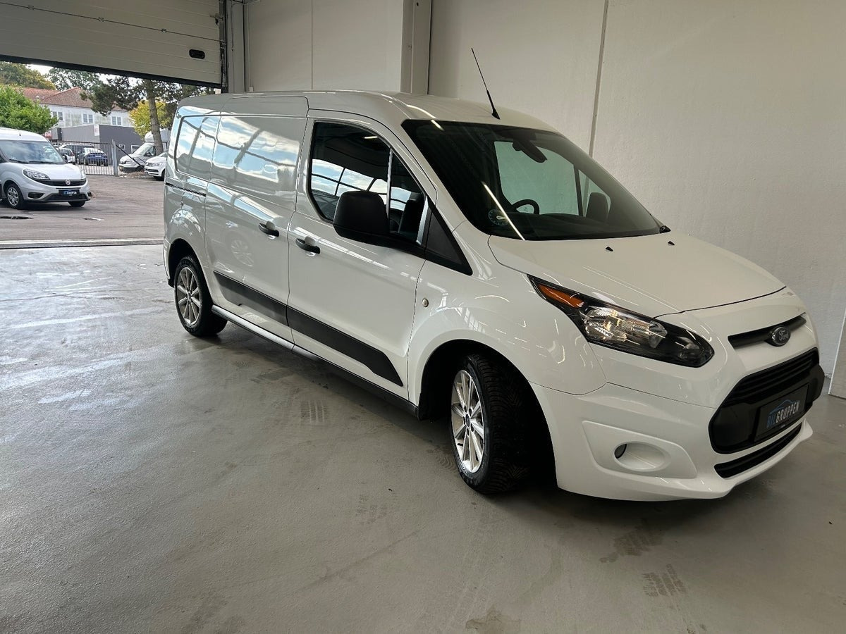 Hvid Ford Transit Connect fra 2017