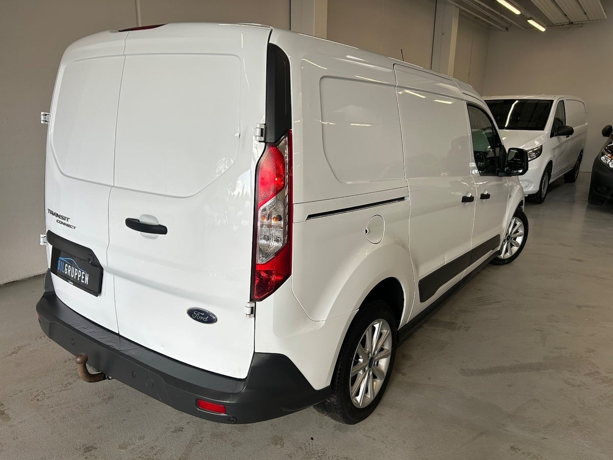 Hvid Ford Transit Connect fra 2017