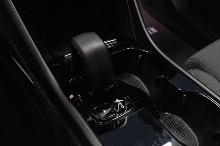 Sort Volvo XC40 fra 2024
