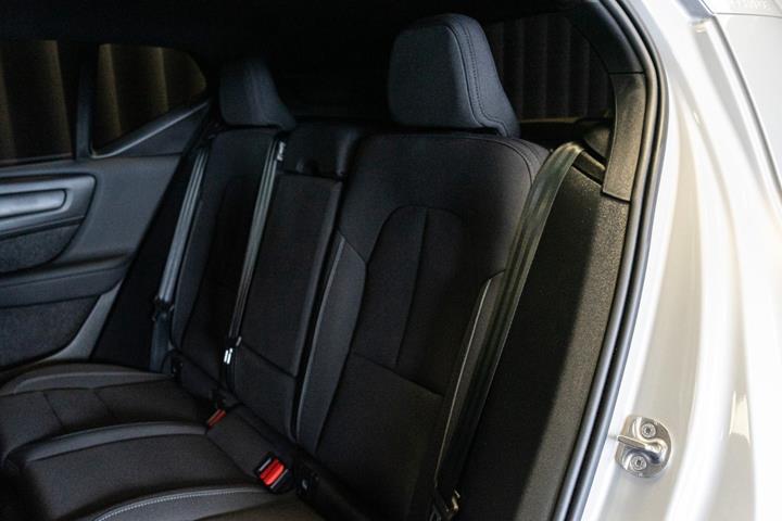 Sort Volvo XC40 fra 2024