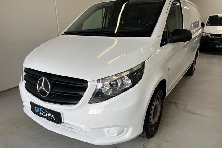 Gul Mercedes Vito 114 fra 2021