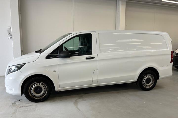 Gul Mercedes Vito 114 fra 2021