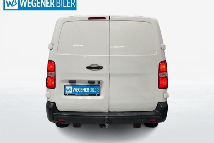 Hvid Toyota ProAce fra 2018
