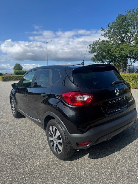 Sort Renault Captur fra 2017