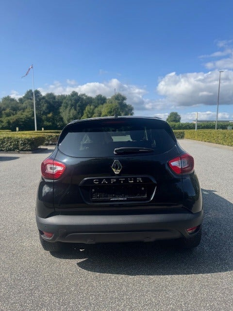 Sort Renault Captur fra 2017