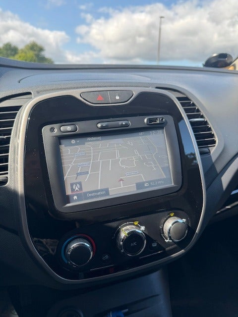 Sort Renault Captur fra 2017
