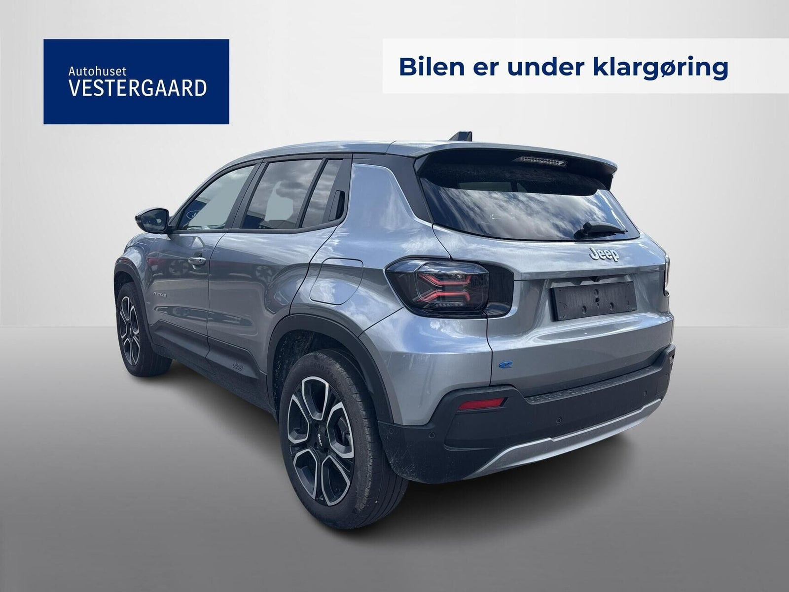 Grå Jeep Avenger fra 2025