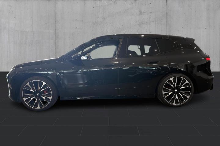 Sort BMW iX fra 2026