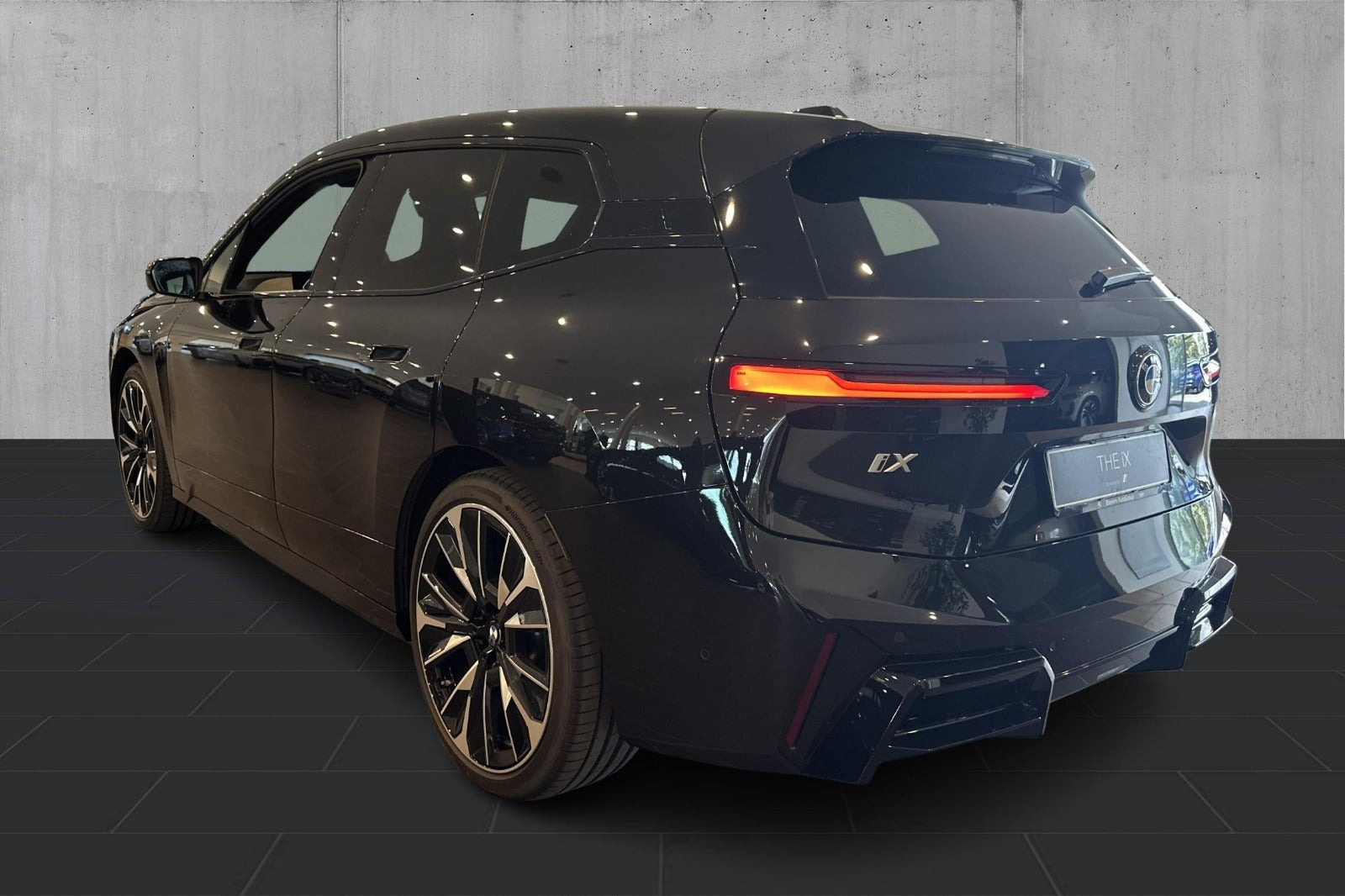 Sort BMW iX fra 2026