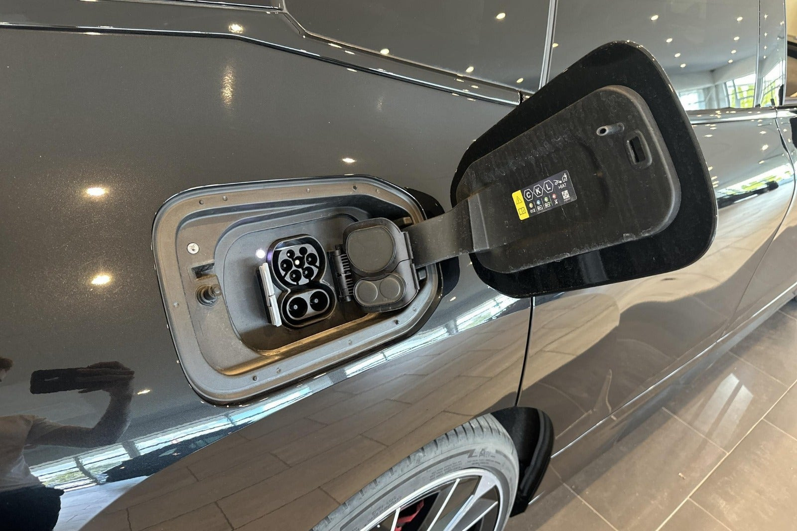 Sort BMW iX fra 2026