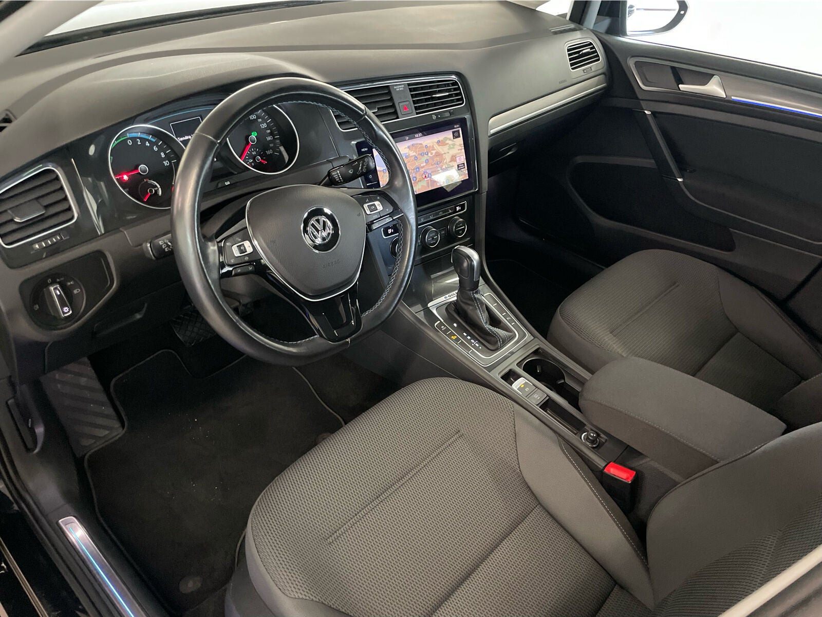 Sort VW e-Golf VII fra 2020
