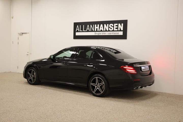 Sort Mercedes E300 de fra 2019